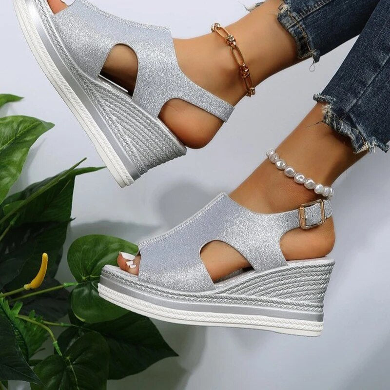 MARIVI | SANDALIAS CÓMODAS CON ADORNO