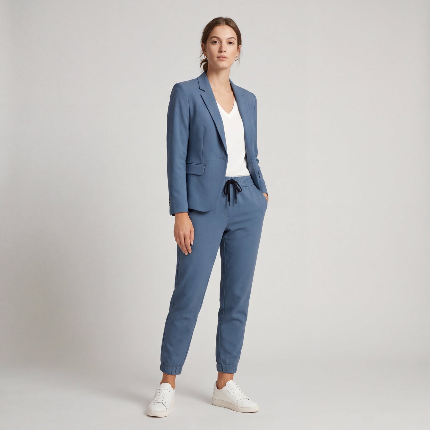 BEATRIZ | ELEGANCIA MODERNA EN UN TRAJE CÓMODO