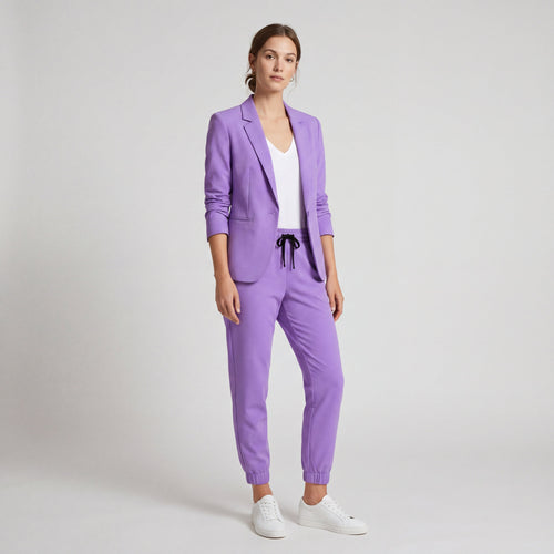 BEATRIZ | ELEGANCIA MODERNA EN UN TRAJE CÓMODO