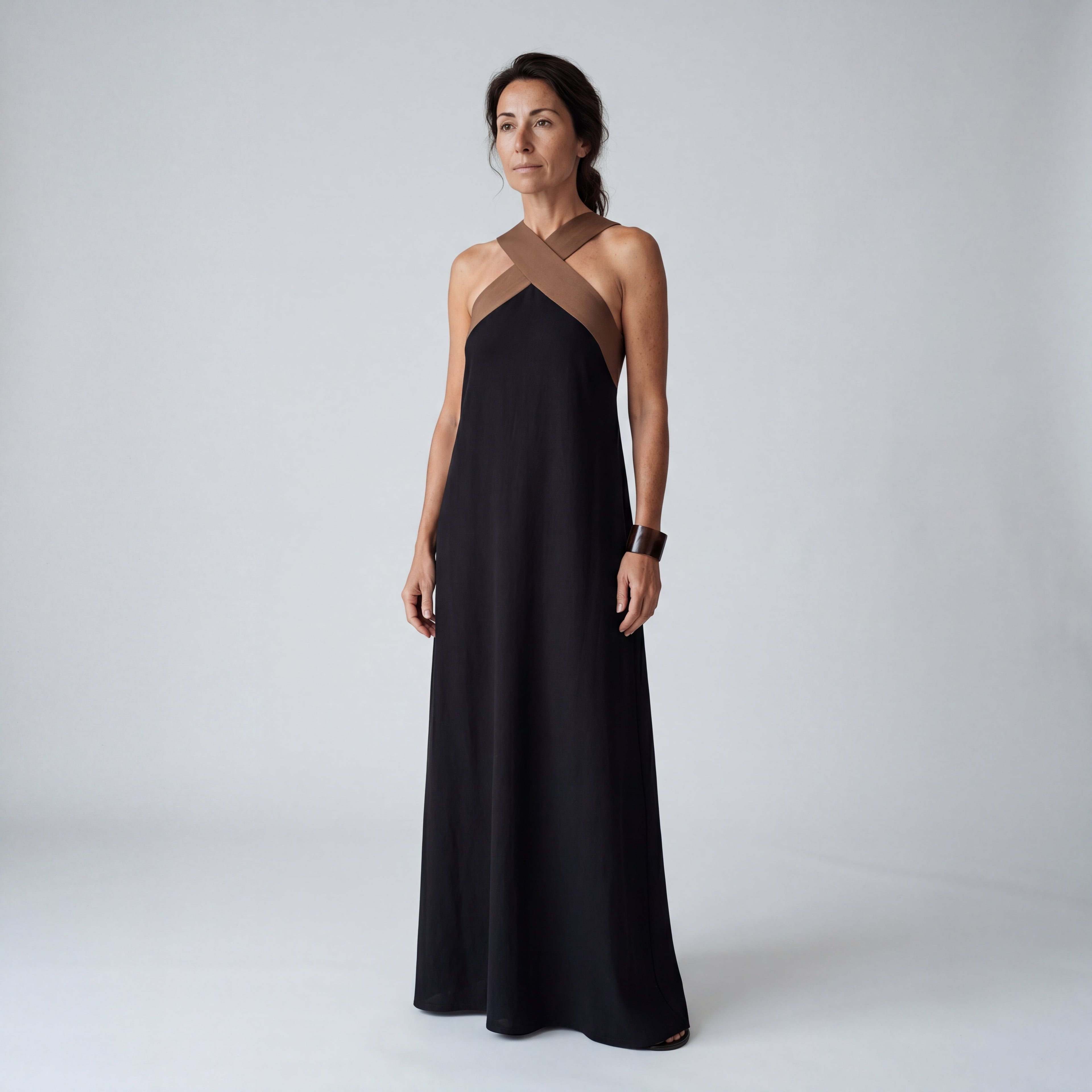 DESIRE | VESTIDO CON CORTE CRUZADO