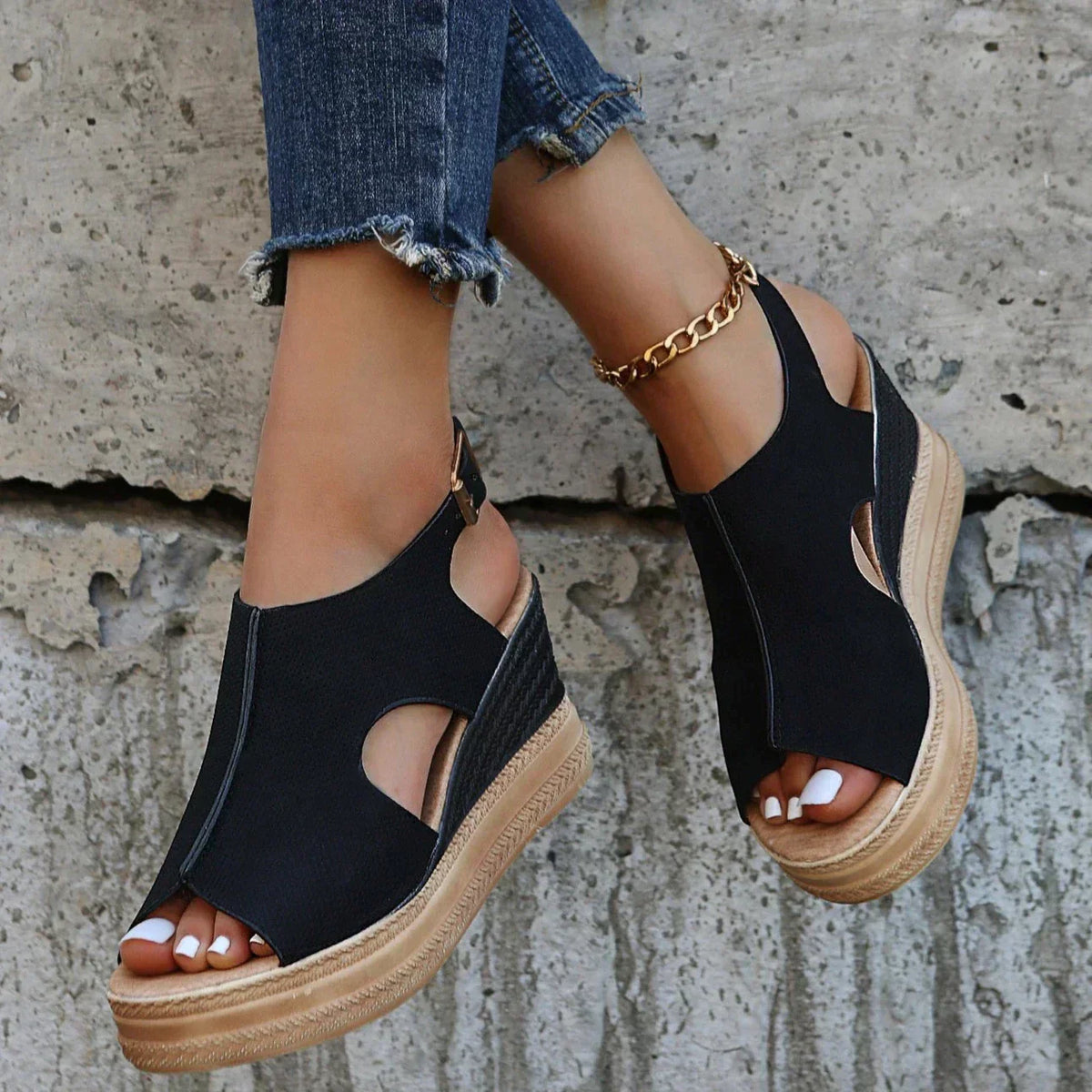 MARIVI | SANDALIAS CÓMODAS CON ADORNO