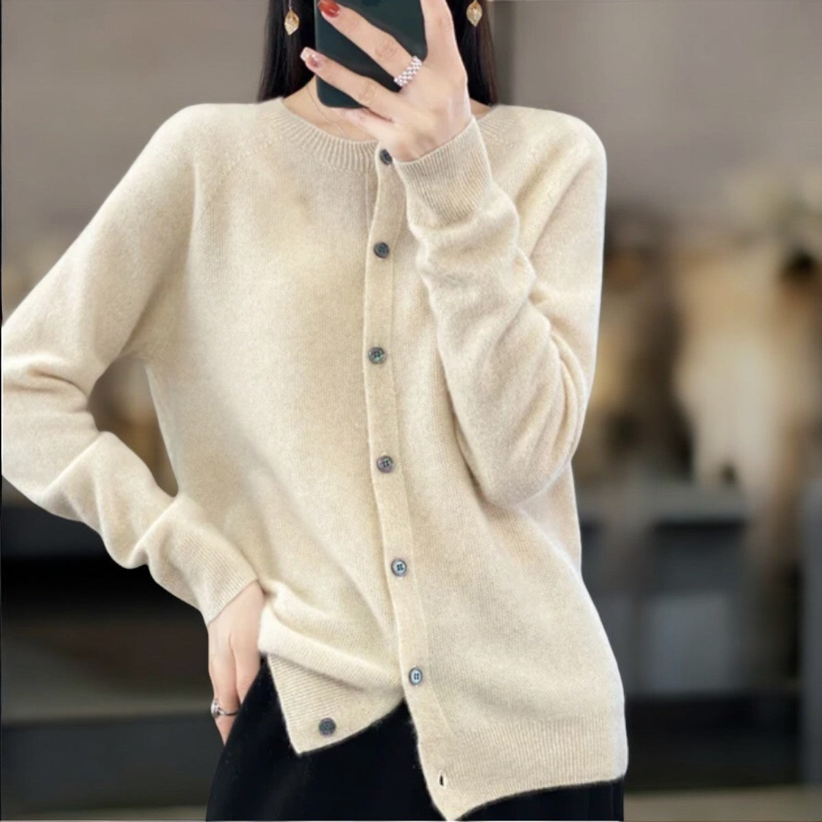 CLARA | CÁRDIGAN ELEGANTE CON BOTONES