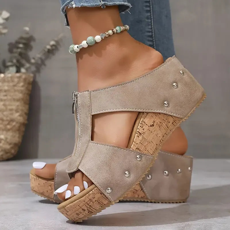 GIGI | SANDALIAS DE CUÑA CON MUCHO ESTILO