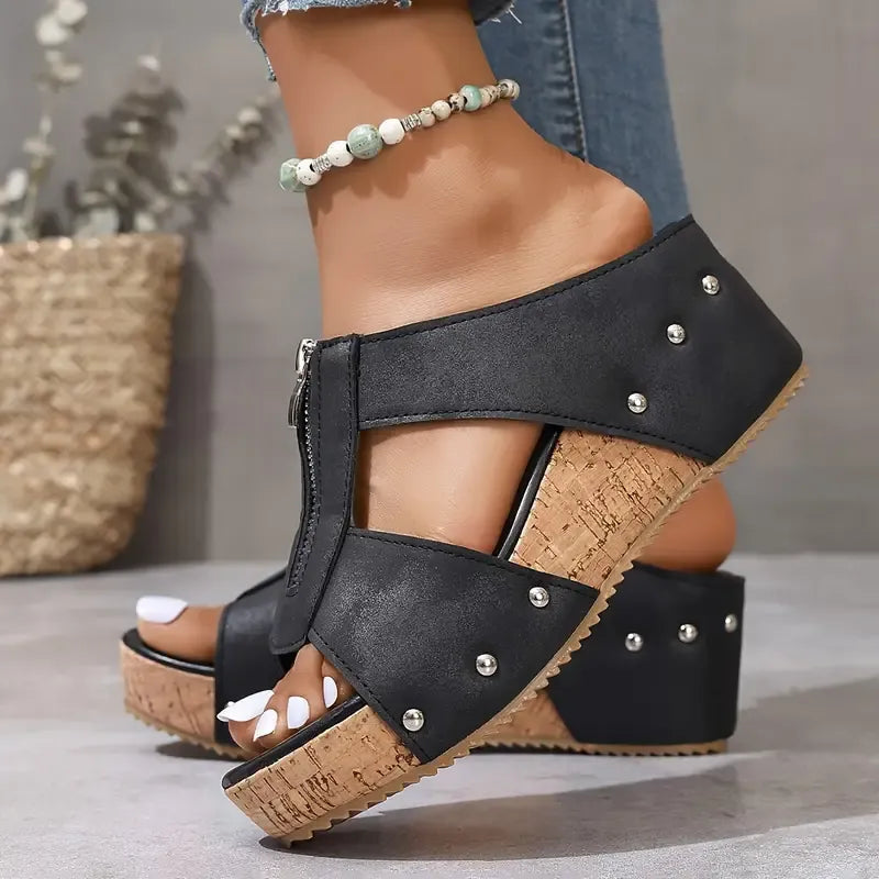 GIGI | SANDALIAS DE CUÑA CON MUCHO ESTILO