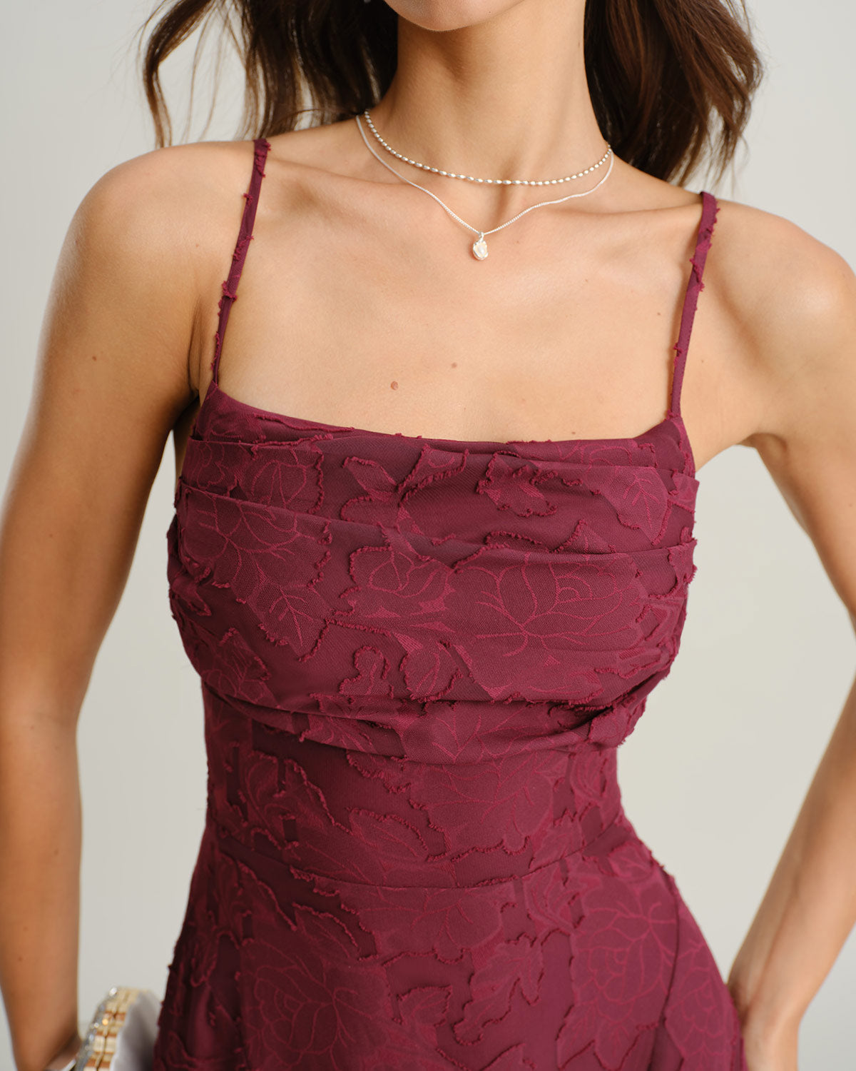 GABRIELA | VESTIDO ELEGANTE COLOR VINO